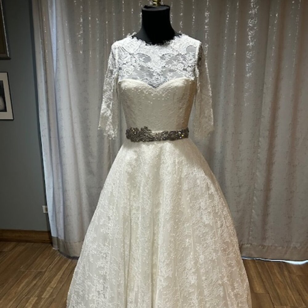 ISIS DIAZ BRIDAL GOWN